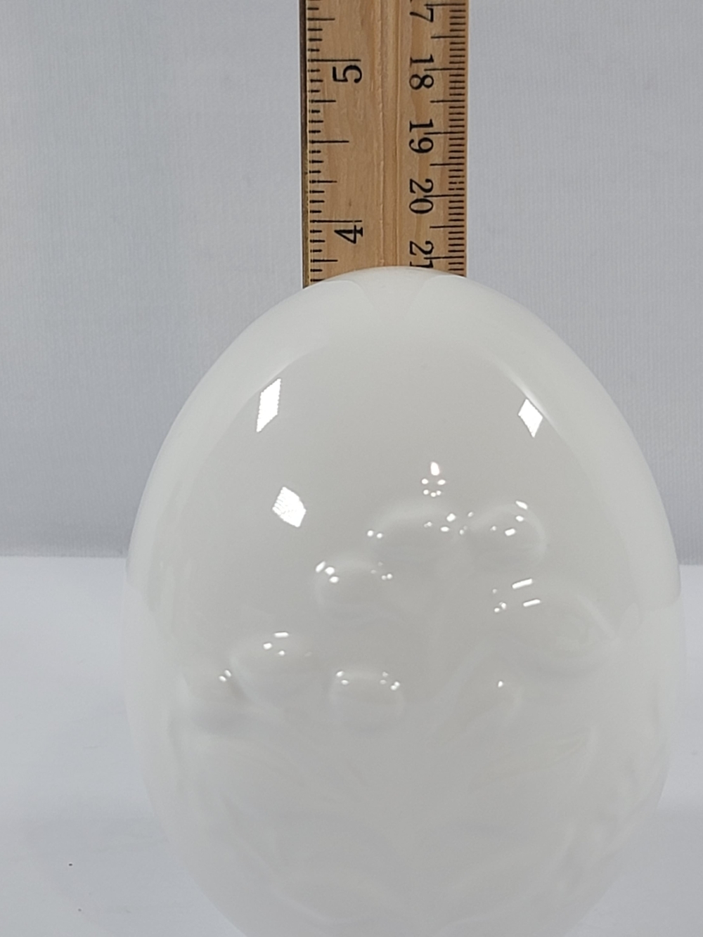 White Ceramic Egg Embossed Raised Floral Design - Picture 8 of 9